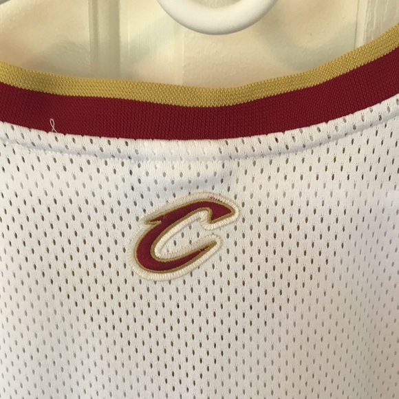 LeBRON JAMES Cavaliers 2003 Home Reebok Throwback - Picture 3 of 5